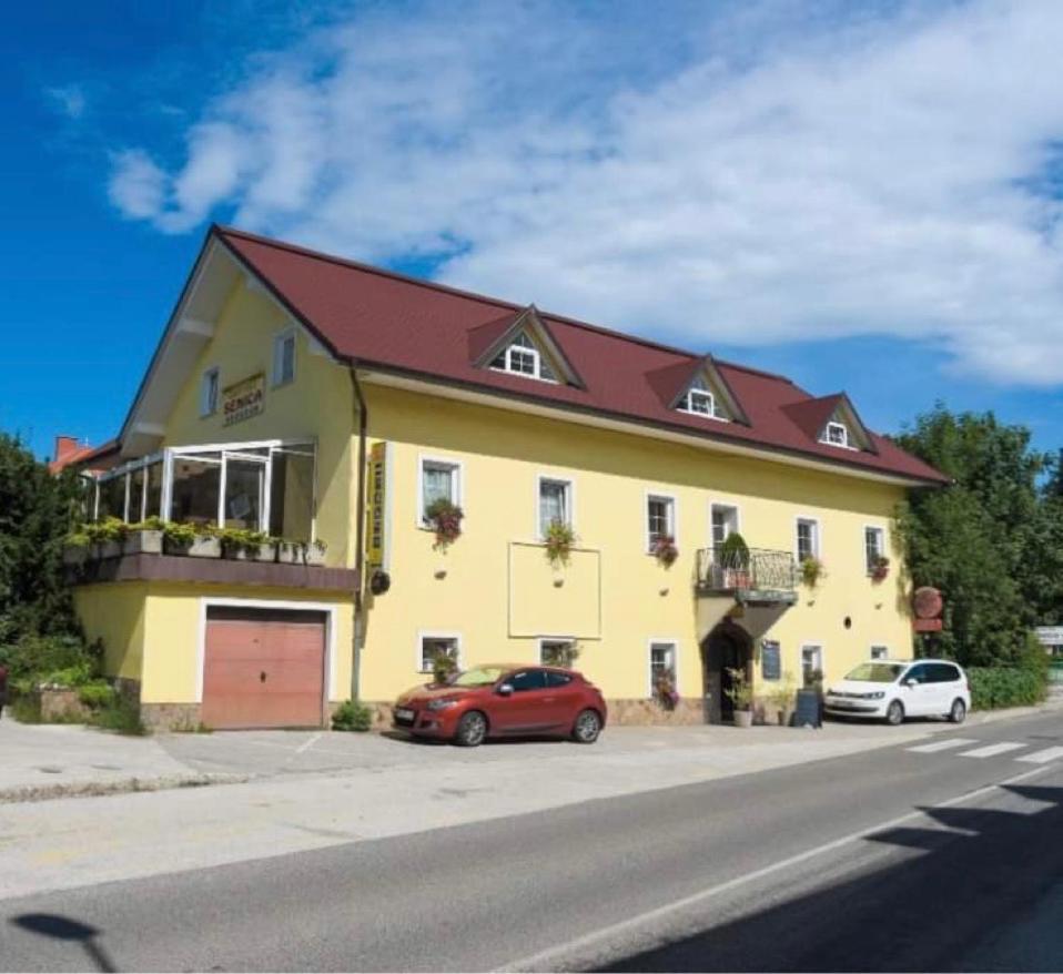 Gostisce Senica Hotel Senovo ภายนอก รูปภาพ